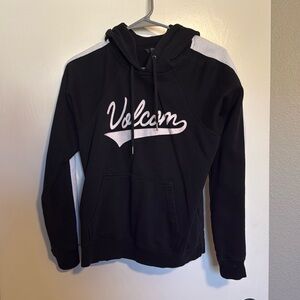 volcom black sweatshirt